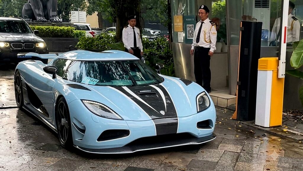 Koenigsegg Agera R - Feature View
