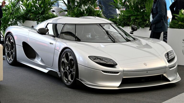 Koenigsegg Hypercar Recall - Feature View