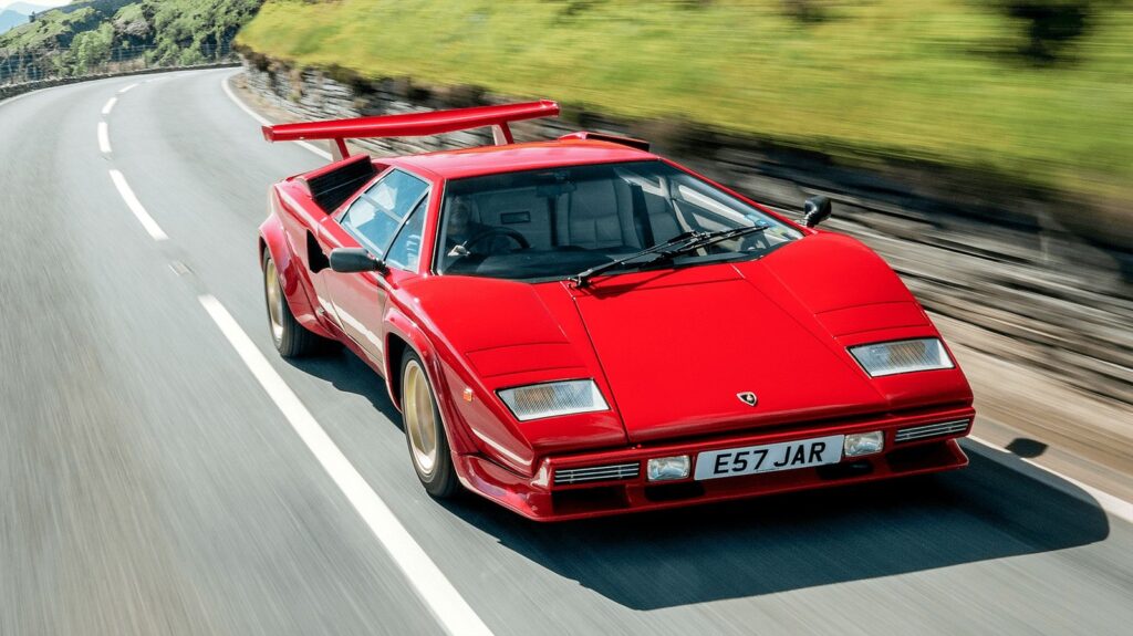 Lamborghini Countach 5000 QV - Feature View