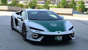 Lamborghini Revuelto Dubai - Feature View