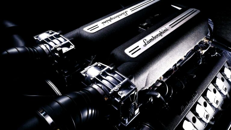 Lamborghini V10 Engine - Feature View