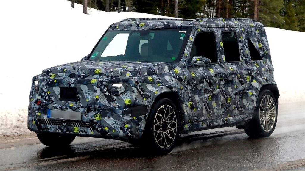 Mercedes Baby G-Class - Feature View