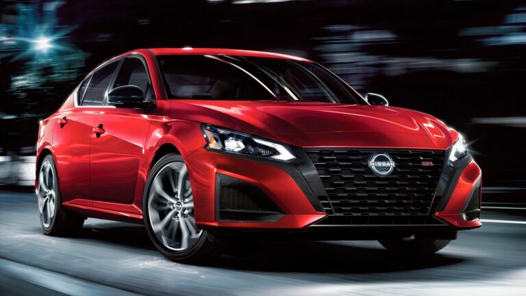 Nissan Altima Lease - Feature View