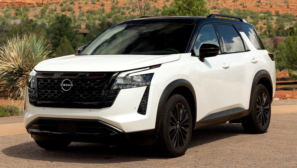 Nissan Pathfinder 40th Anniversary - Feature View