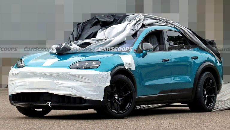 Porsche Cayenne Coupe - Feature View
