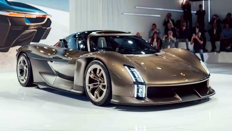 Porsche Flagship Hypercar - Feature View