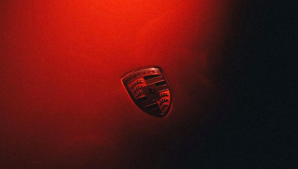 Porsche Mission S - Feature View
