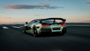 Rimac Nevera R - Feature View