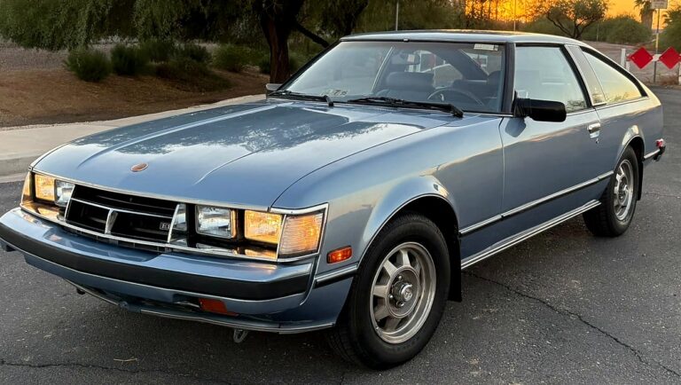 Toyota Celica Supra - Feature View