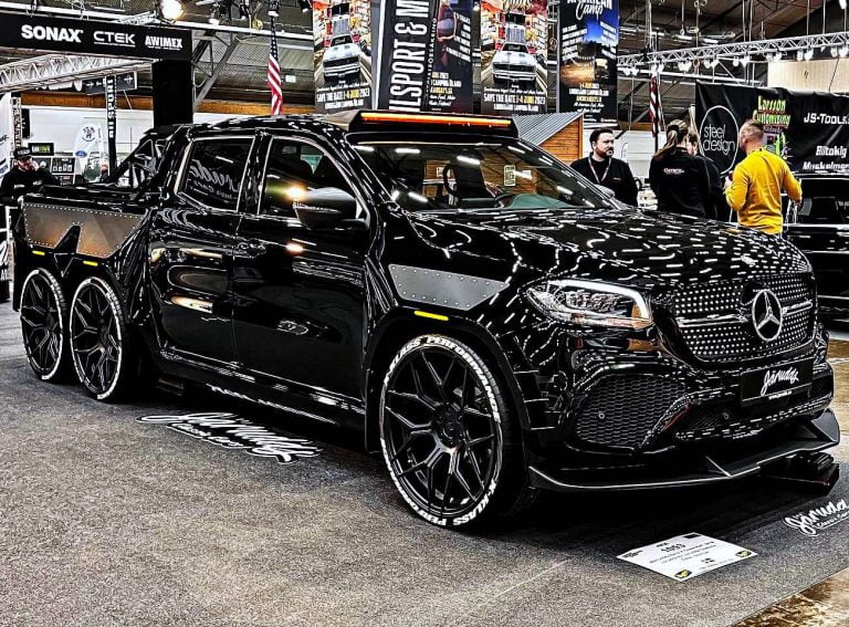 Mercedes-X-Class-6x6-Race-Truck-1ss