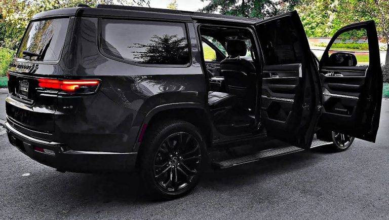 2023 Jeep Grand Wagoneer