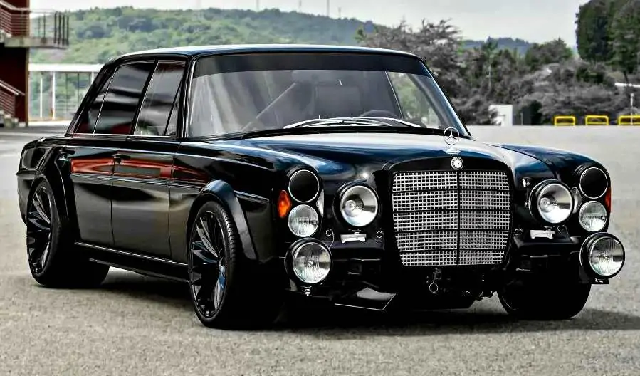 Mercedes-Benz 300 SEL 6.3 Designed by @elgarajedemarkisio | Auto Lux
