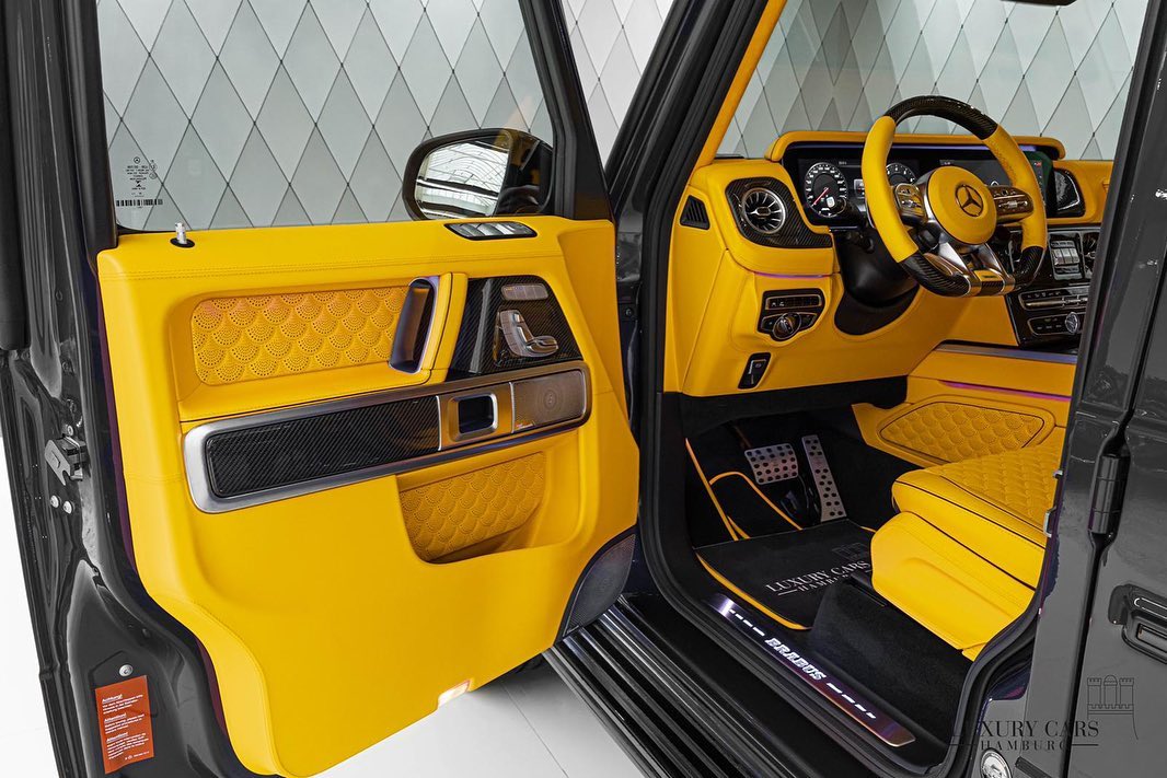luxury_cars_hamburg_240573481_839553406930888_1487446926063698482_n