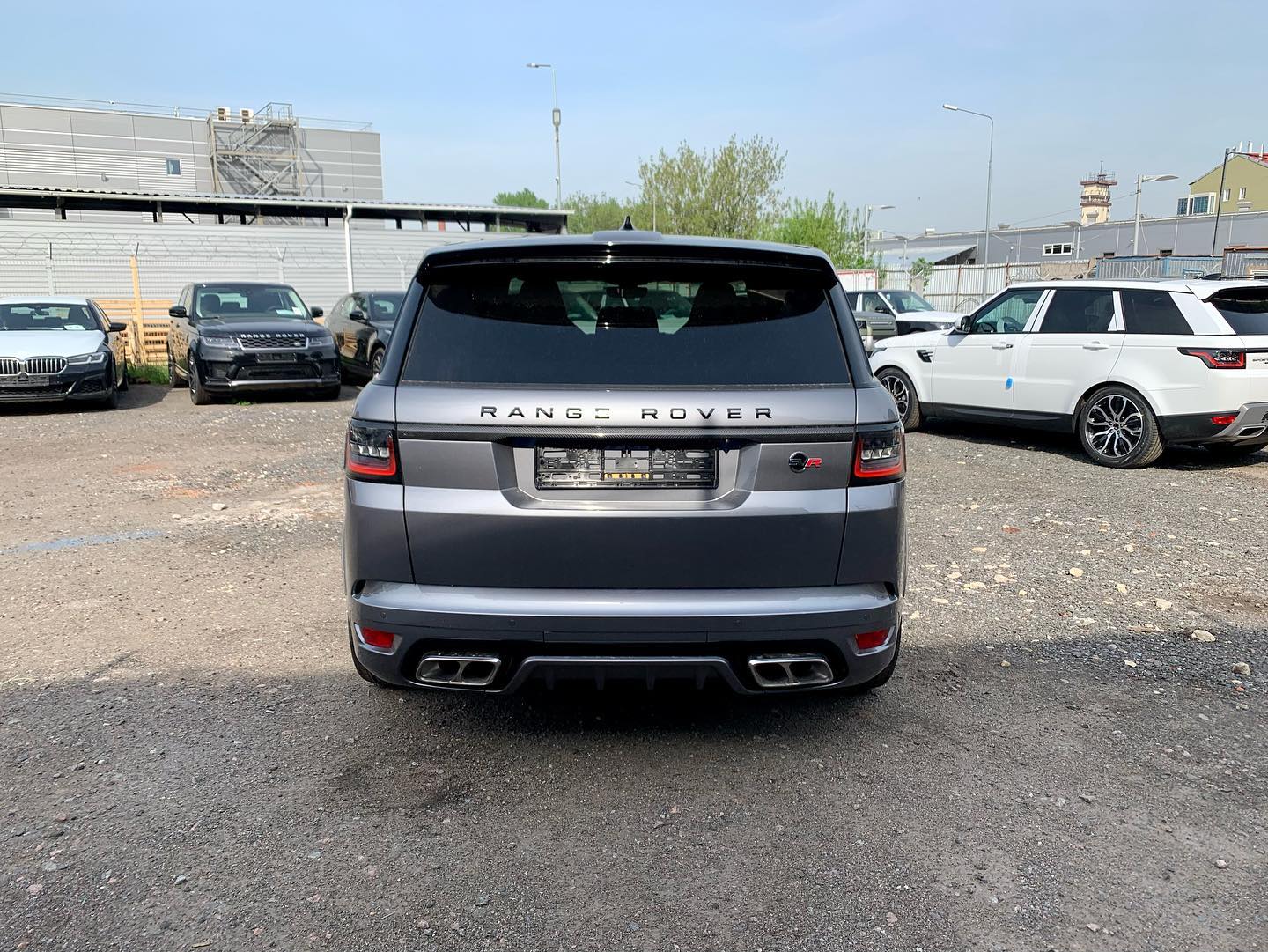 sales_manager_jlr_188063157_135339481961853_8921237623442117436_n