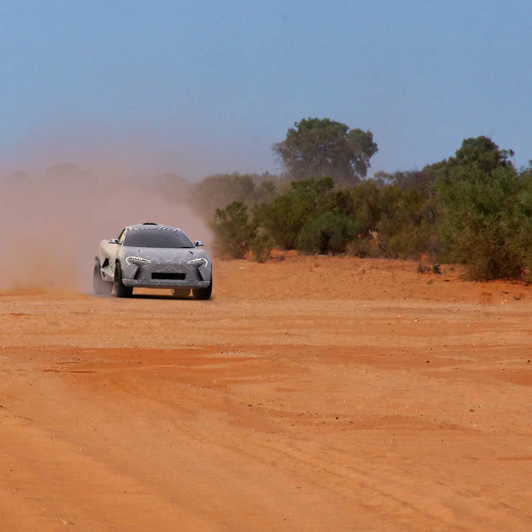 mclaren-suv-rendering-shows-the-ultimate-mid-engine-high-riding-coupe_12