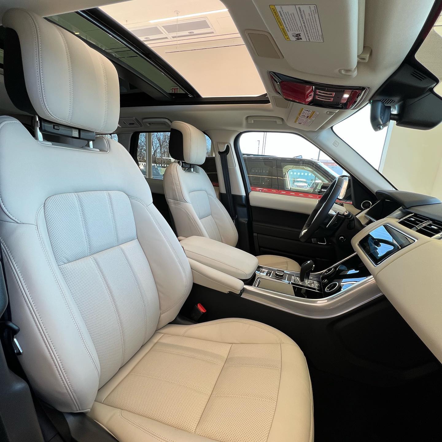 landroverparsippany_274175187_920586448654397_1899097444805641316_n
