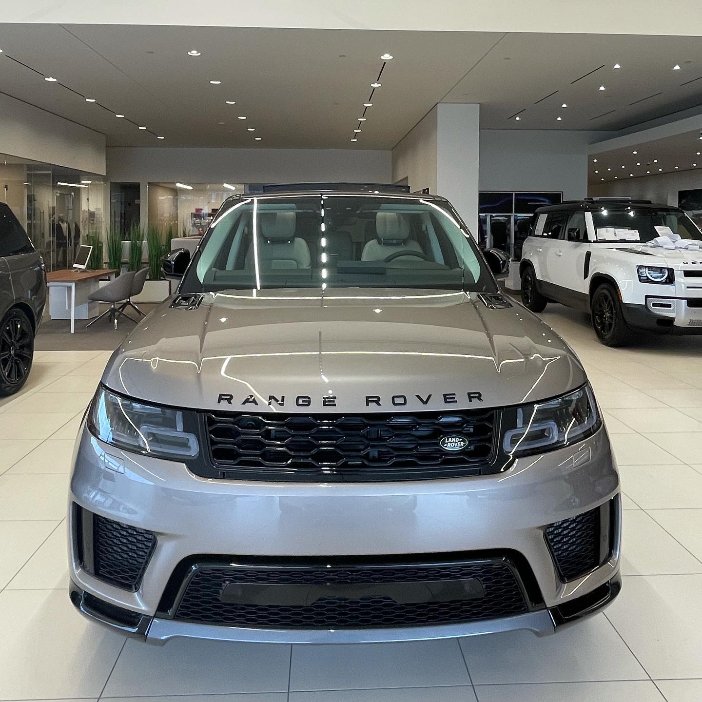 landroverparsippany_266660953_2239947882978585_6065701511771700250_n