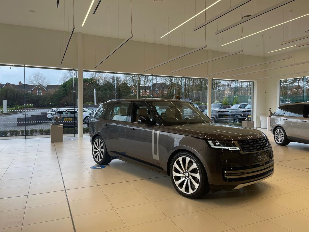 shukers_landrover_271697811_275403371245702_7841939967980291255_n