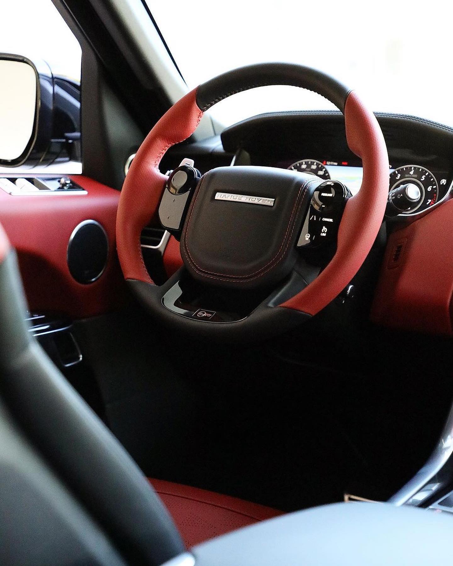 landrovernewportbeach_278665999_1717808835228210_7974363853172143415_n