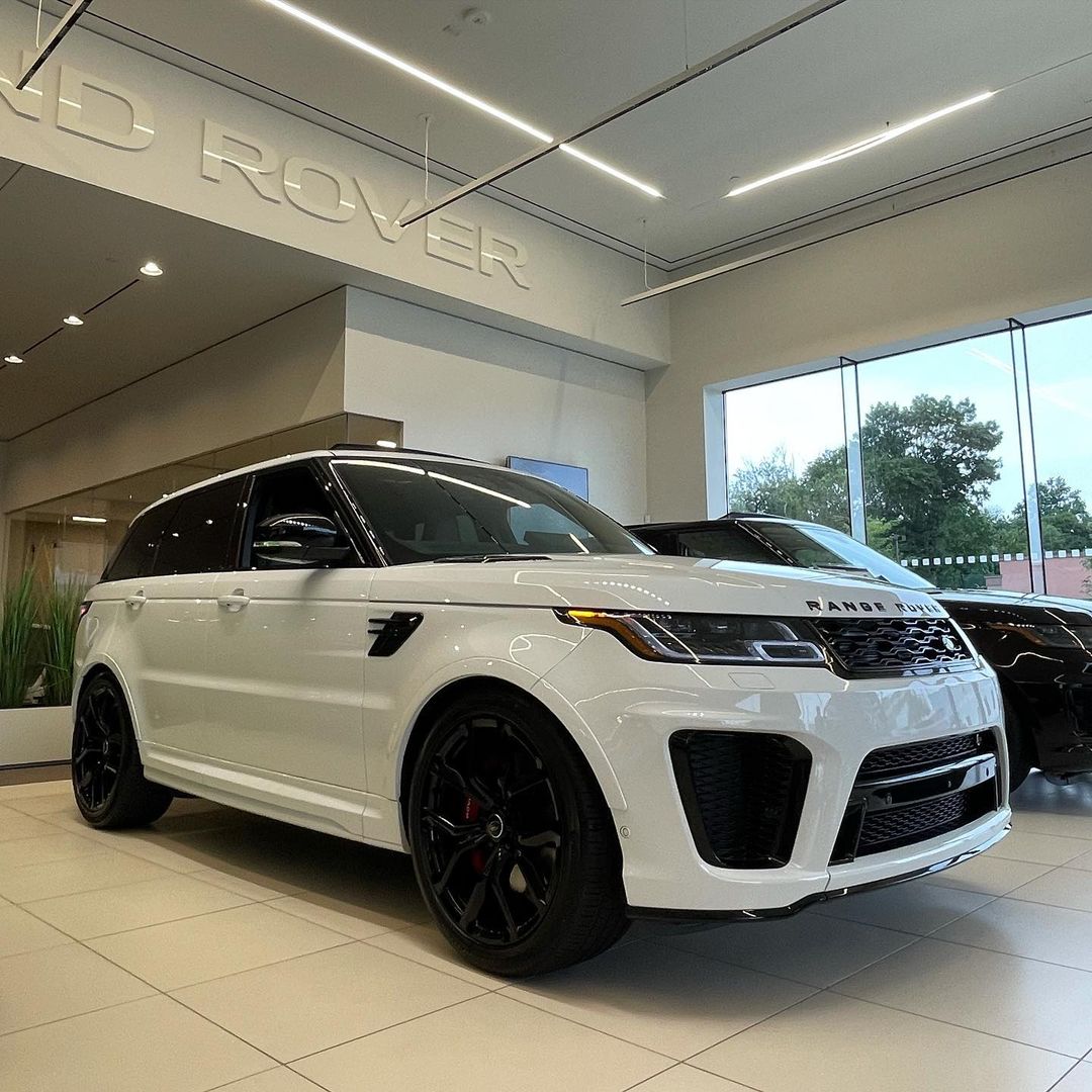 landroverparsippany_242937802_204001178494413_8851308260852812469_n