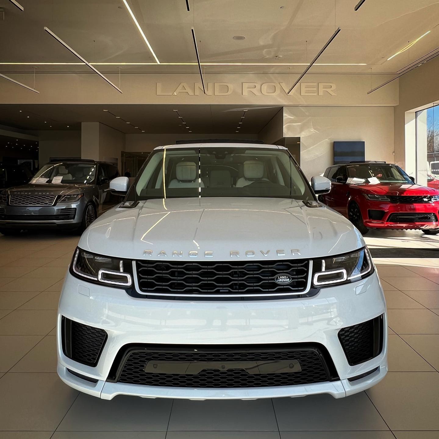 landroverparsippany_275436518_487946979543028_6355931689140157601_n