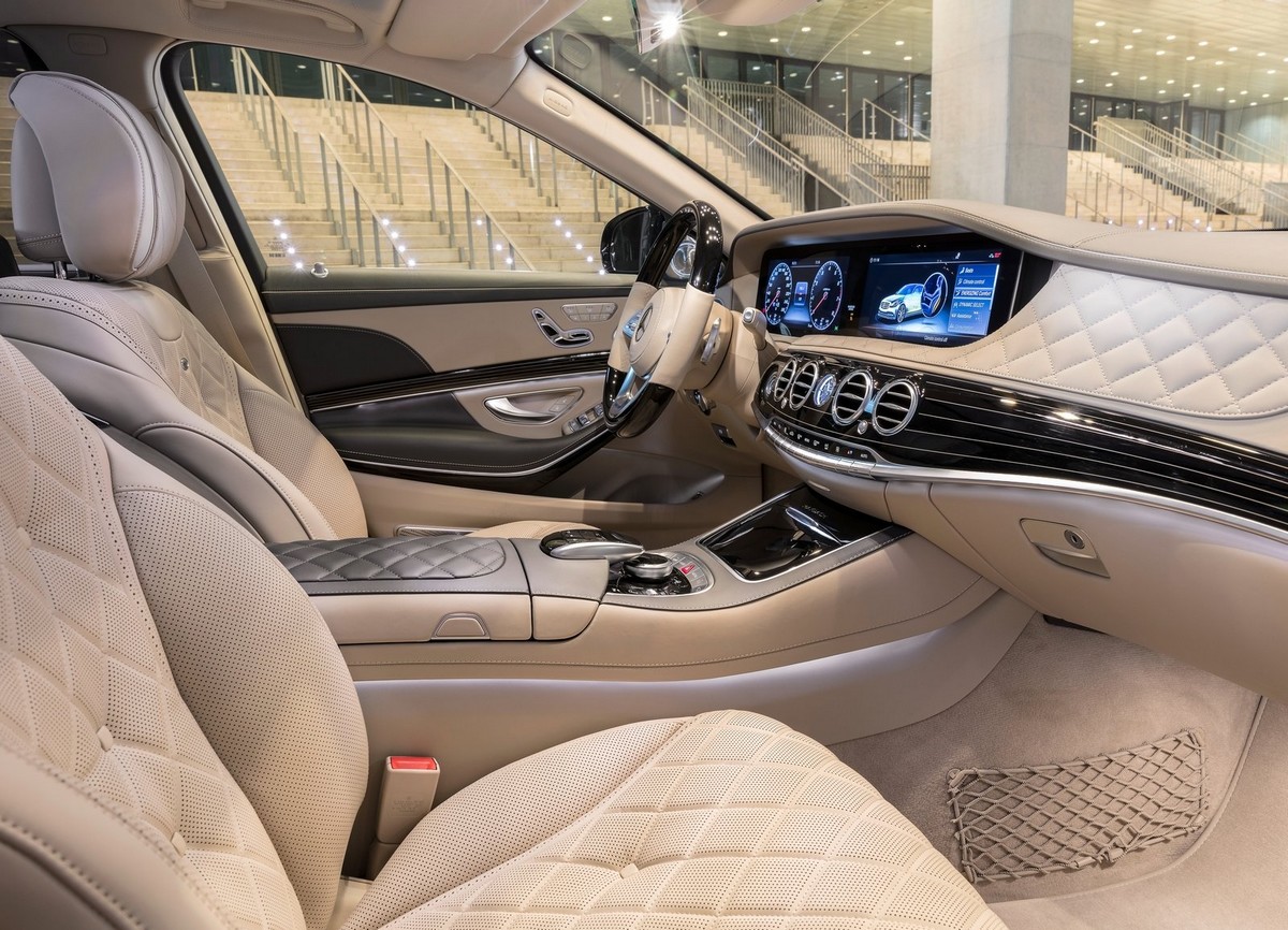 Mercedes-Benz-S-Class_Maybach-2018-1600-08