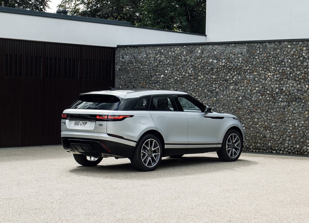 Land_Rover-Range_Rover_Velar-2021-1024-13