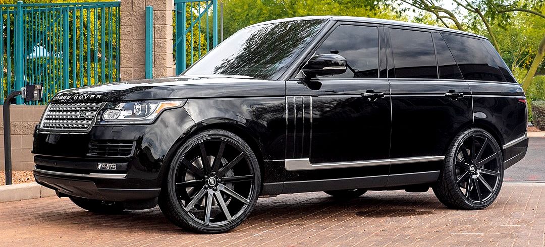 Range_Rover_on_Redbourne_Kensington_gloss_black_wheels_-_1.jpg