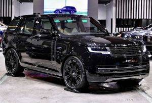 2022-Blacked-out-Range-Rover-Vogue-First-Edition