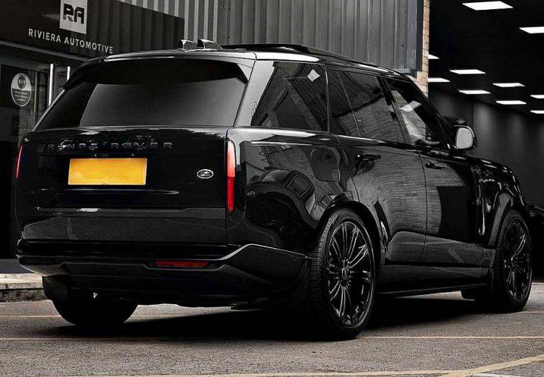 2022-Full-Black-Range-Rover-Vogue-Pure-Luxury