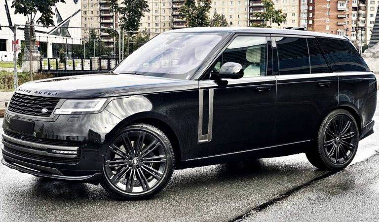 2023-All-Black-Range-Rover-Vogue