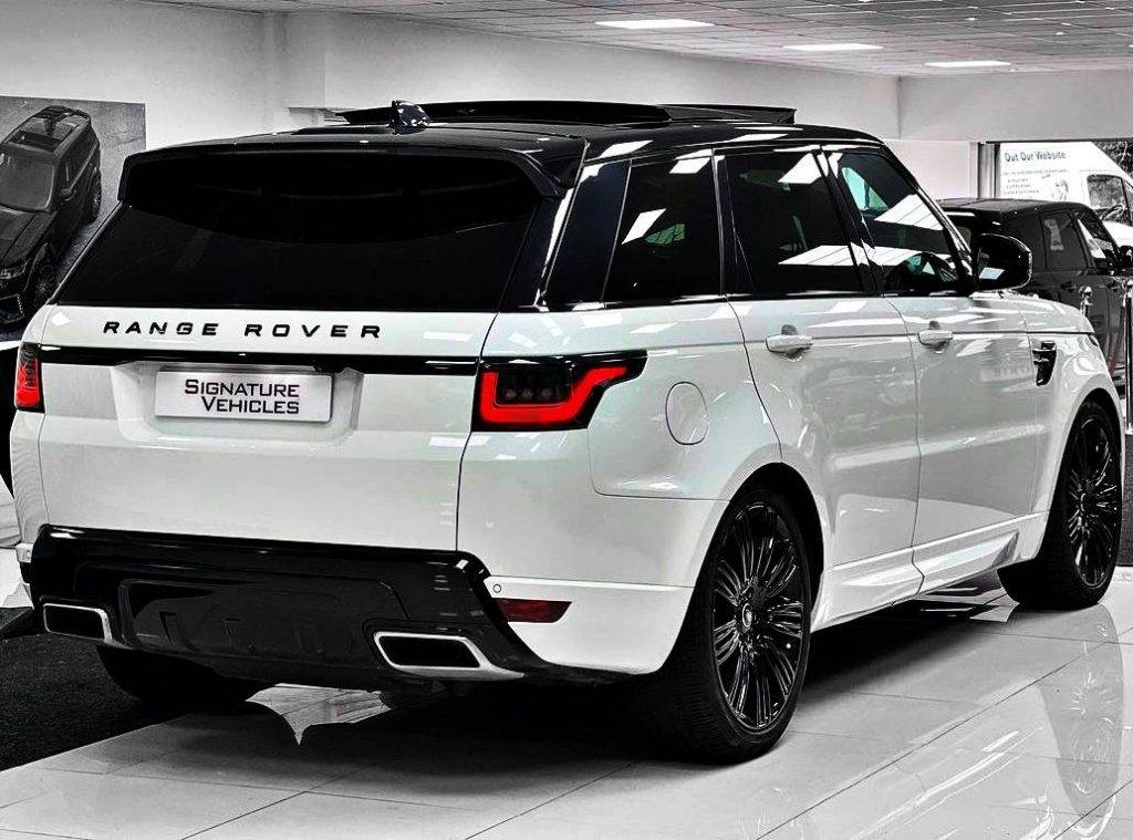 Fuji White Range Rover Sport
