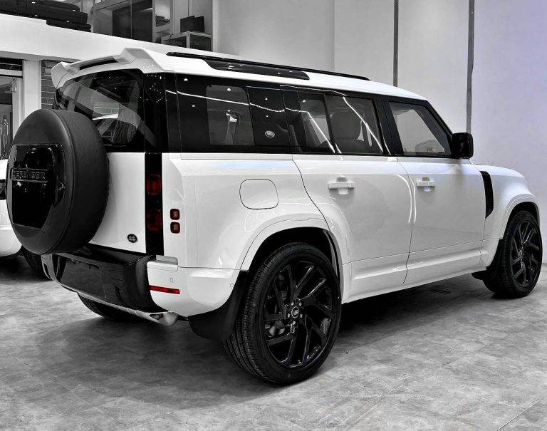 2023-Land-Rover-Defender