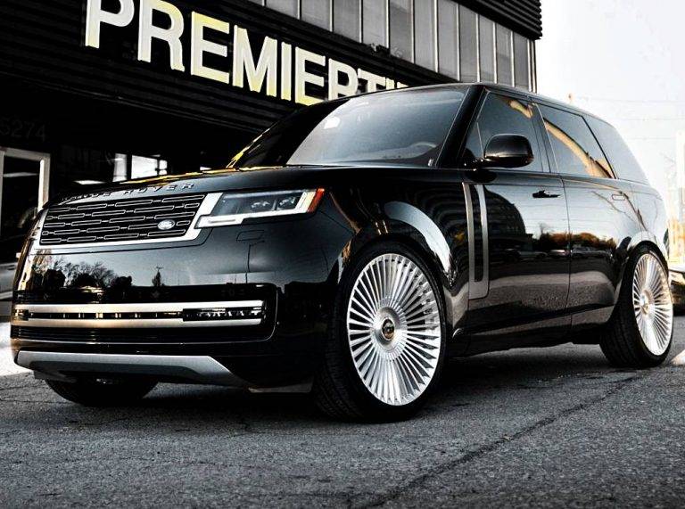 2023-Lowered-Range-Rover-Sitting-on-24-Forgiatos