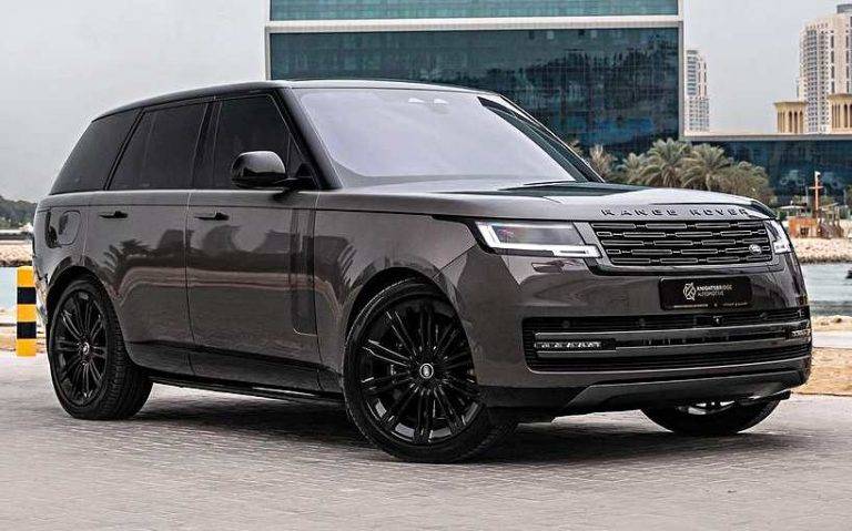2022-Range-Rover-Vogue-First-Edition-Luxurious-SUV