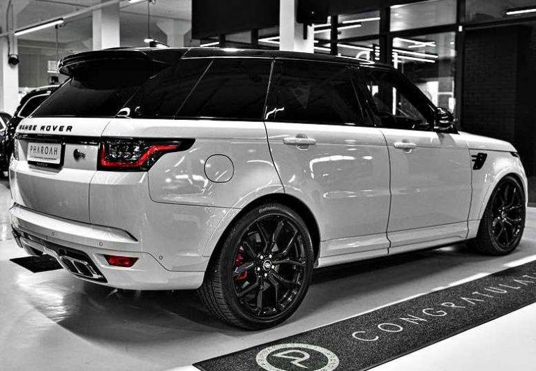 2022-Tinted-Black-White-Range-Rover-SVR
