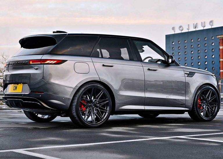 2023-Range-Rover-Sport-Sitting-on-Vossen-HF-7-Wheels
