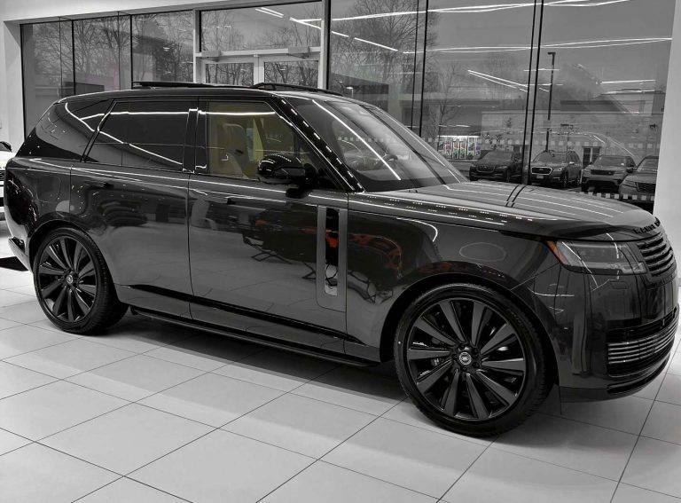2023-Range-Rover-SV-1