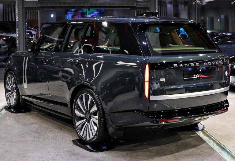 2023-Range-Rover-SV