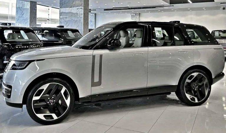 2023-Range-Rover-Vogue-SE