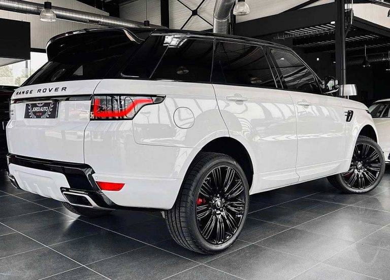 2022-Land-Rover-Range-Rover-Sport-SDV8-finished-in-the-HSE-Dynamic-trim-offering-a-high-level-of-luxury-and-performance