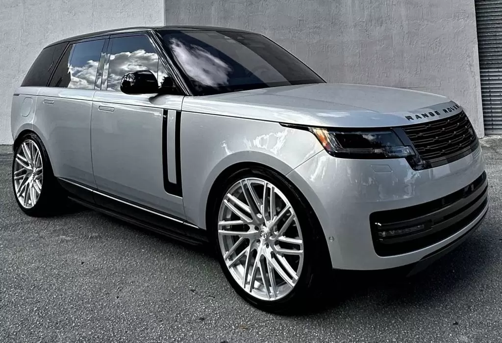 2023 Range Rover on 24” Velos D20 Forged Wheels