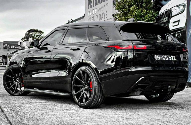 Full-Black-Range-Rover