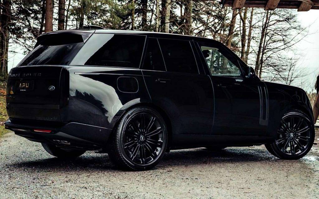 Blacked out Range Rover P530