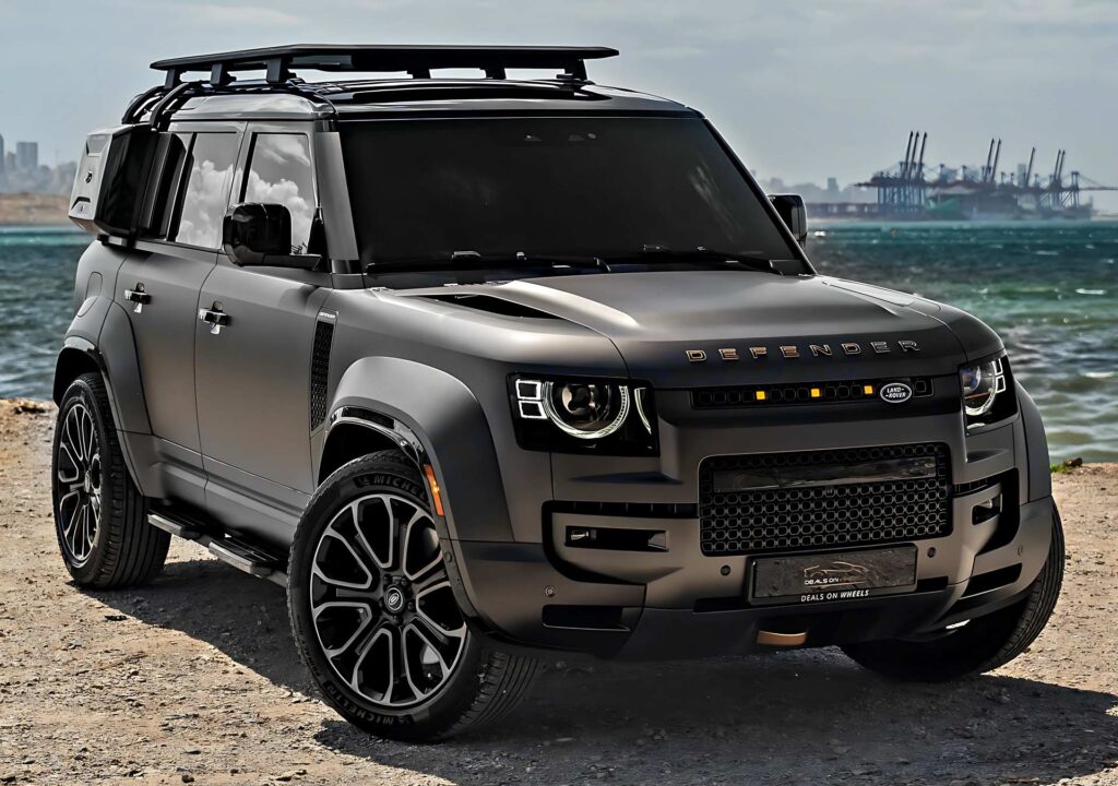 Land Rover Defender - Feature View