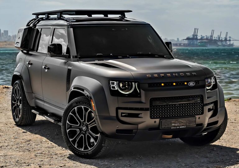 Land Rover Defender - Feature View