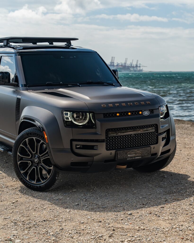 Land Rover Defender OCTA 2025: The Brutish Icon Gets Hype...