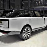 Range Rover SV: - Feature View