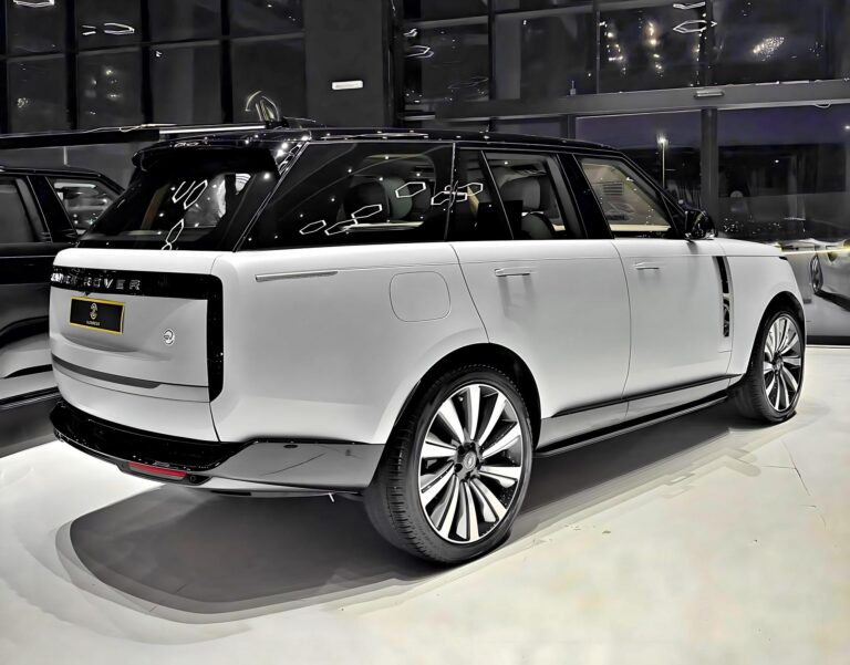 Range Rover SV: - Feature View