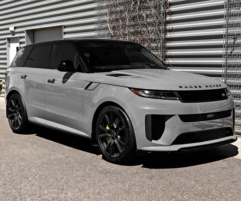 Range Rover SV: - Feature View